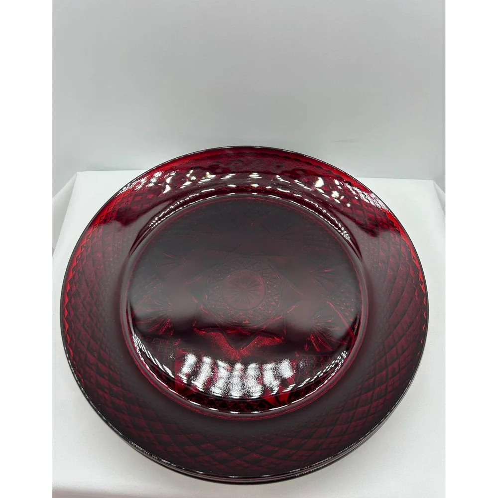 Unbranded Windsor Diamond Ruby Red Dinner Plates Set of 3 Vintage 10 inch